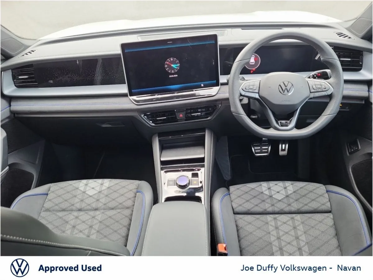 Volkswagen Tayron SUV, Petrol Plug-in Hybrid, 2026, White