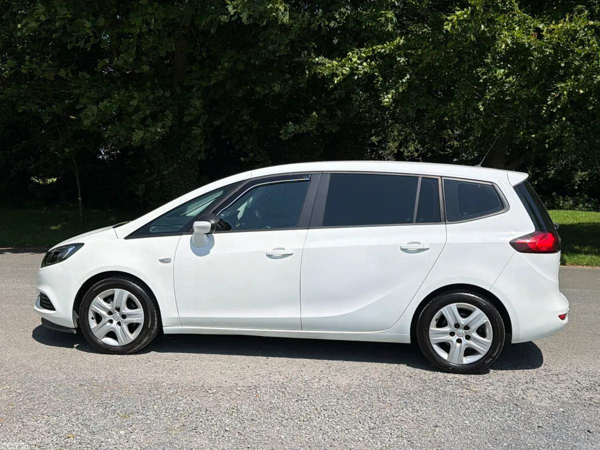 Opel Zafira MPV, Petrol, 2017, White
