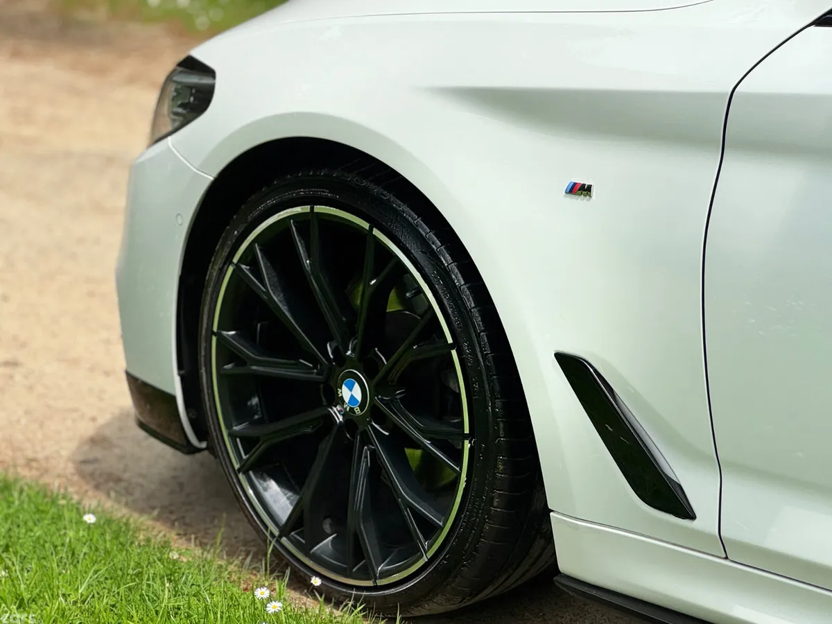 BMW 5-Series Estate, Diesel, 2019, White