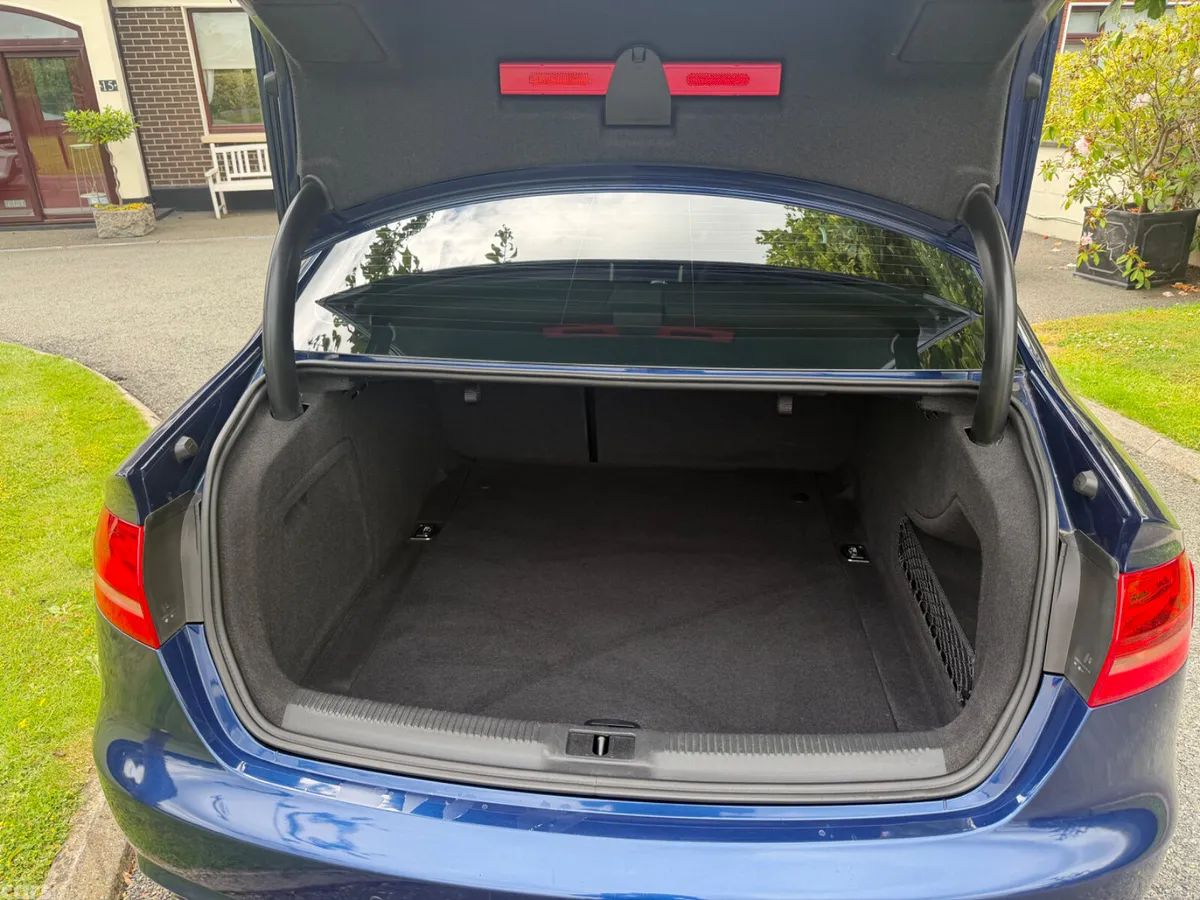 Audi A4 Saloon, Diesel, 2015, Blue