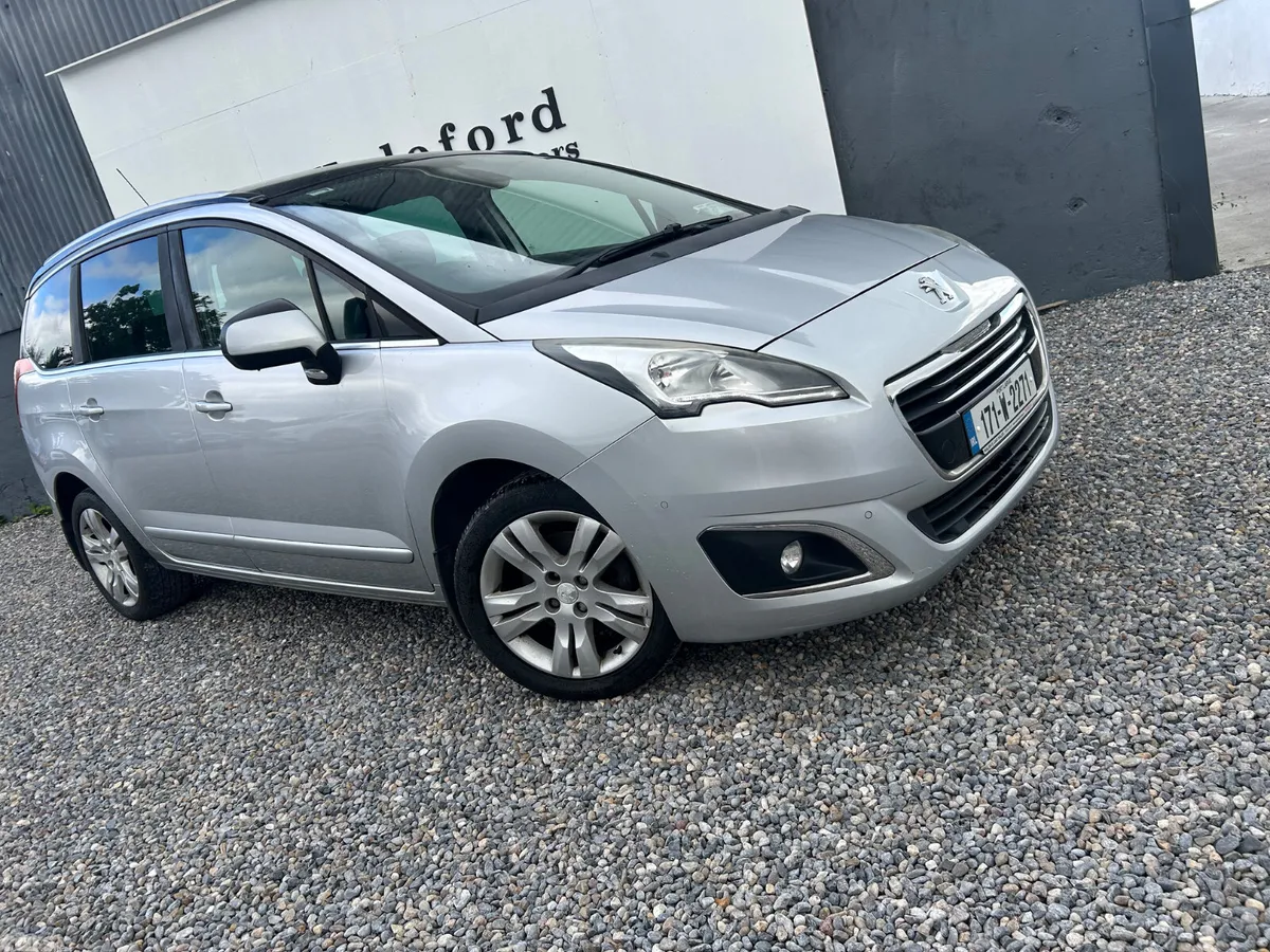 Peugeot 5008 MPV, Diesel, 2017, Grey