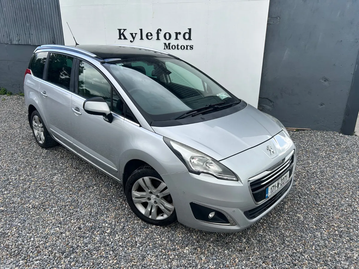 Peugeot 5008 MPV, Diesel, 2017, Grey