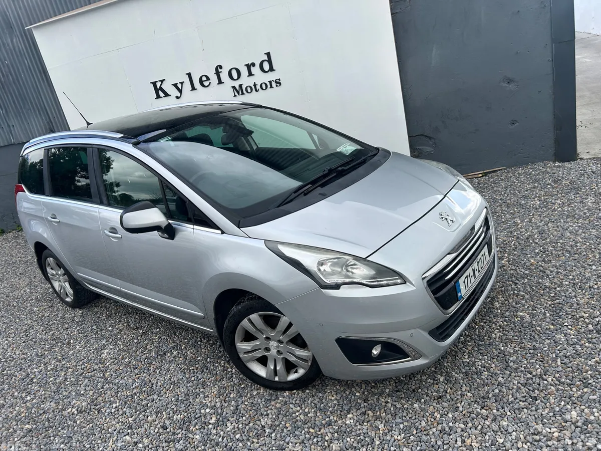 Peugeot 5008 MPV, Diesel, 2017, Grey