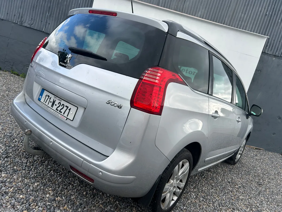 Peugeot 5008 MPV, Diesel, 2017, Grey