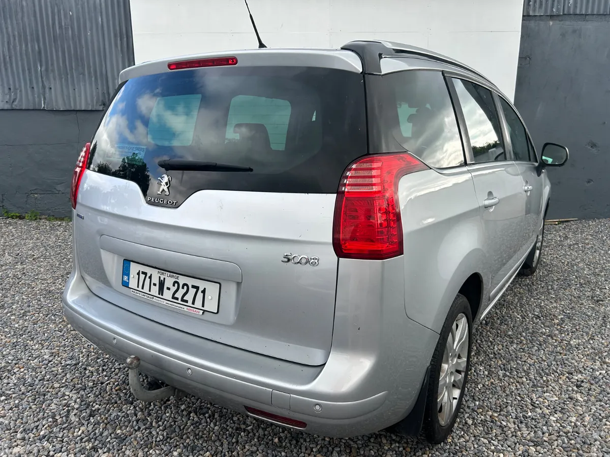 Peugeot 5008 MPV, Diesel, 2017, Grey