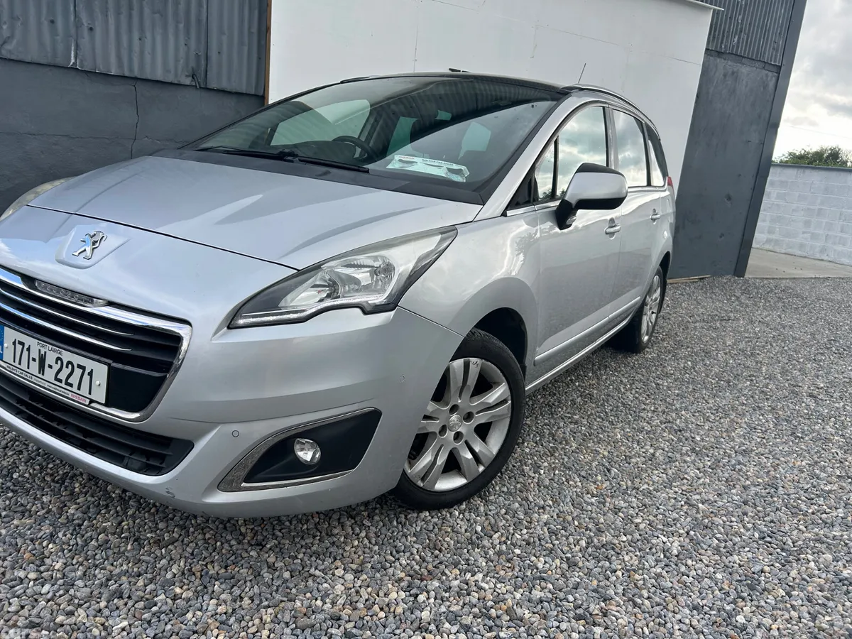 Peugeot 5008 MPV, Diesel, 2017, Grey