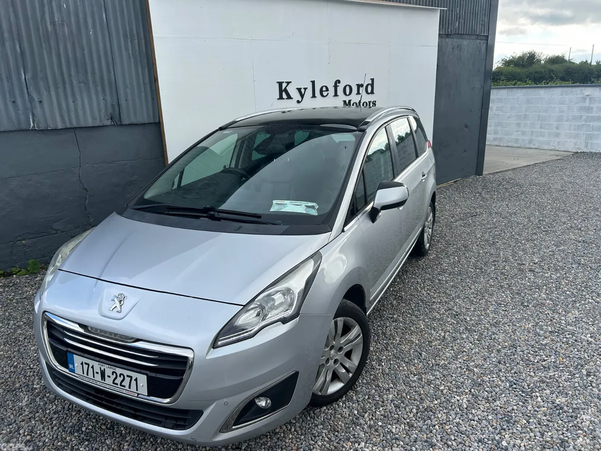 Peugeot 5008 MPV, Diesel, 2017, Grey