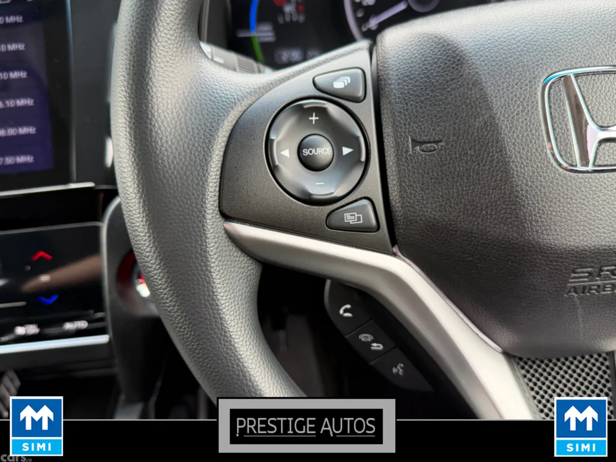 Honda Shuttle MPV, Petrol Hybrid, 2018, White
