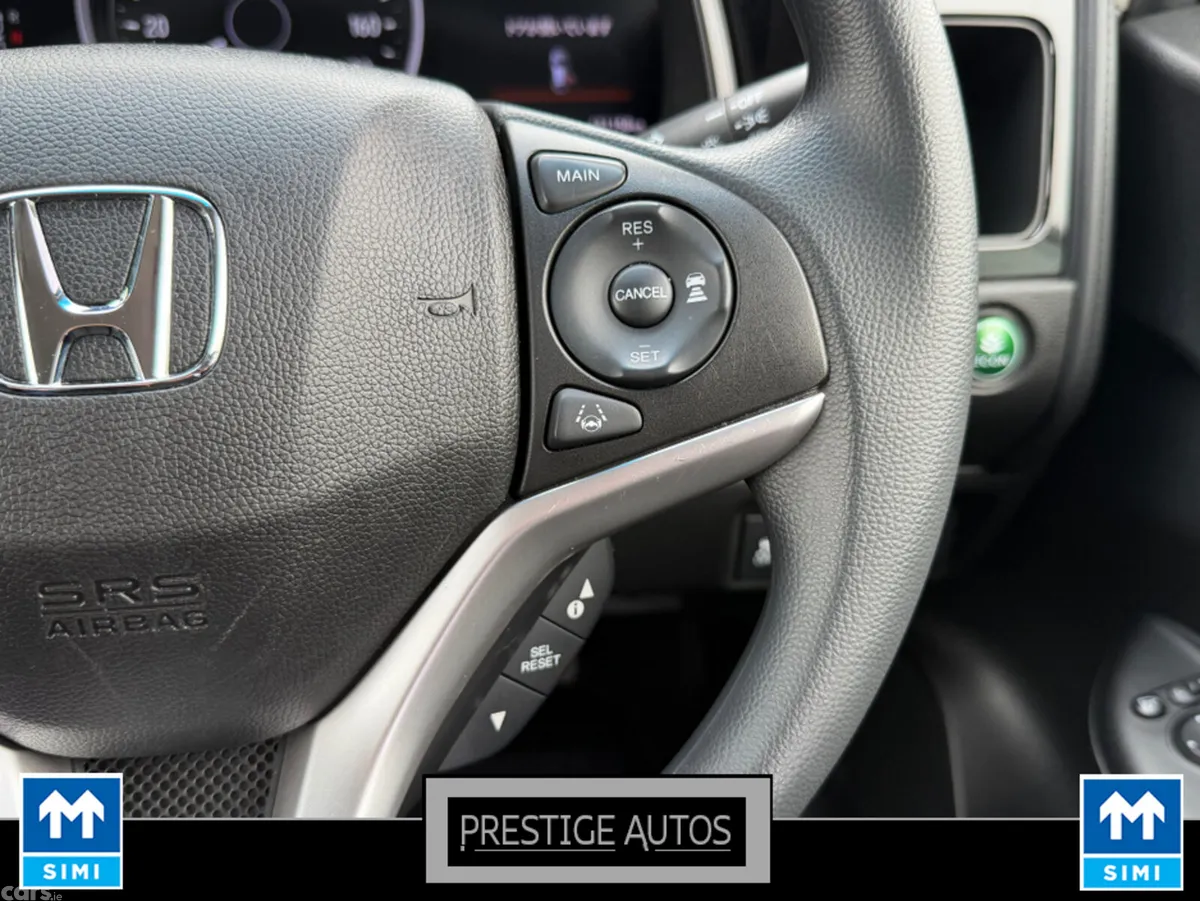 Honda Shuttle MPV, Petrol Hybrid, 2018, White