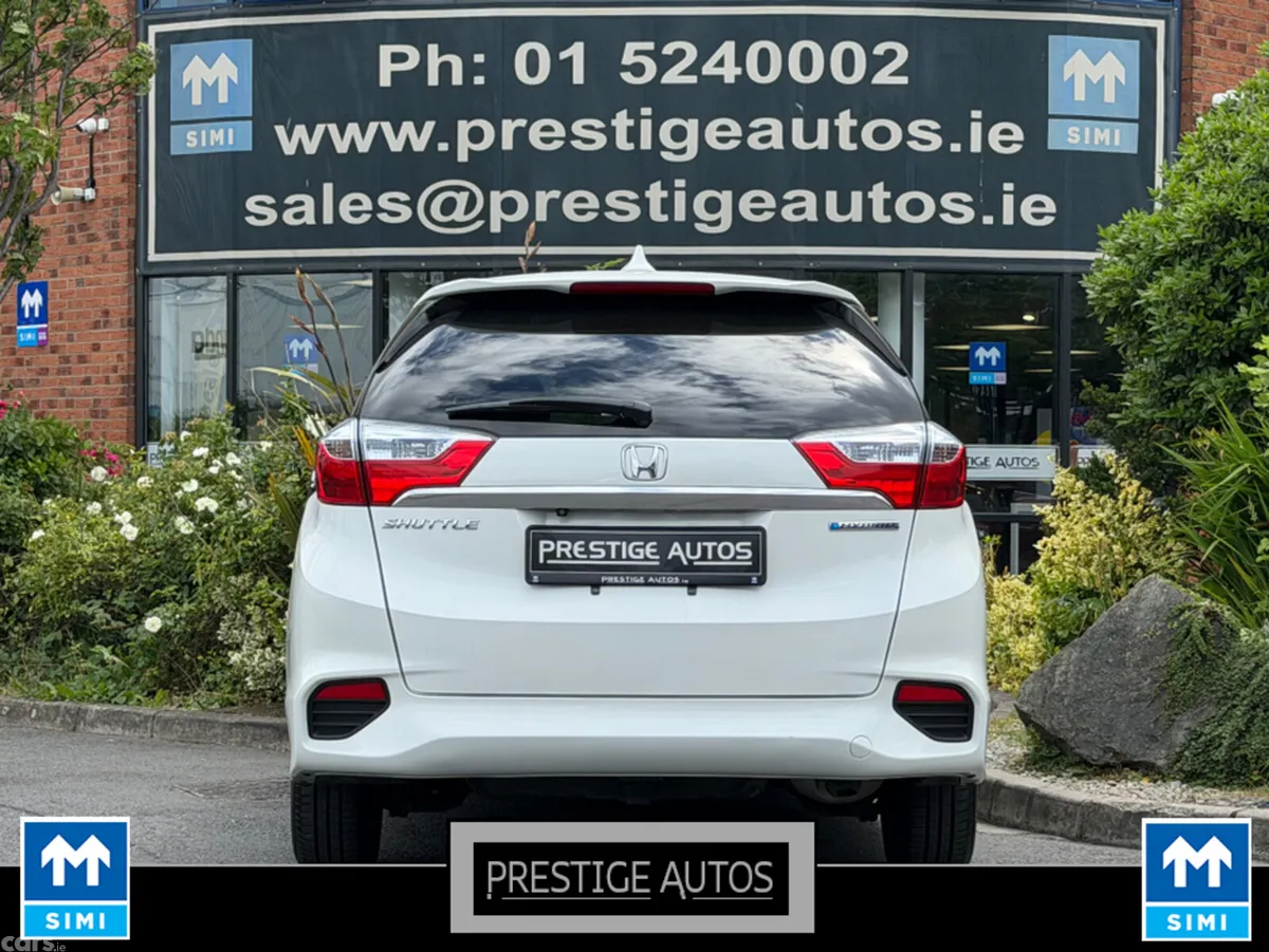 Honda Shuttle MPV, Petrol Hybrid, 2018, White