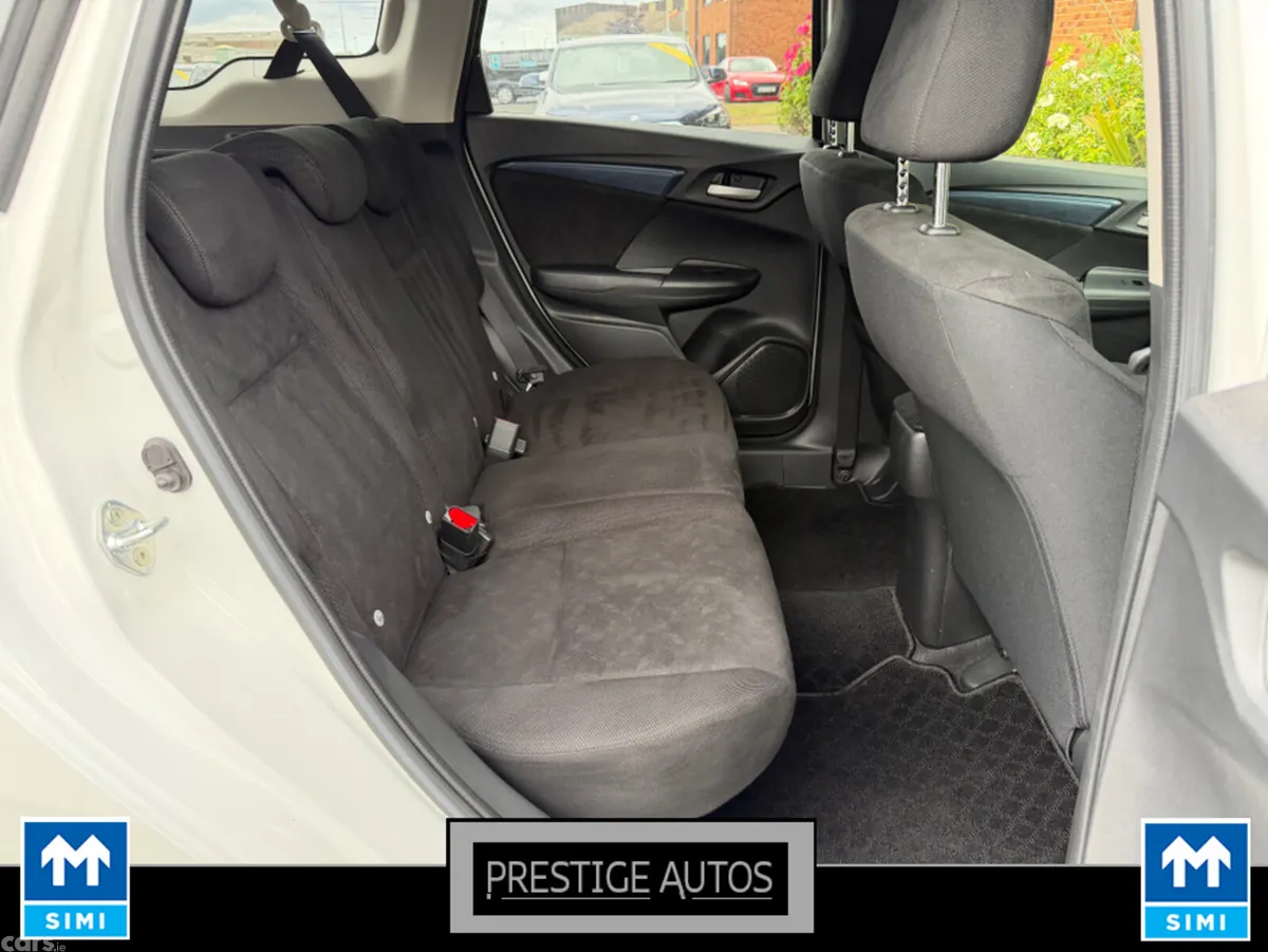 Honda Shuttle MPV, Petrol Hybrid, 2018, White