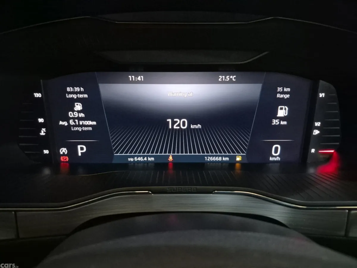 Skoda Superb Hatchback, Diesel, 2023, Grey