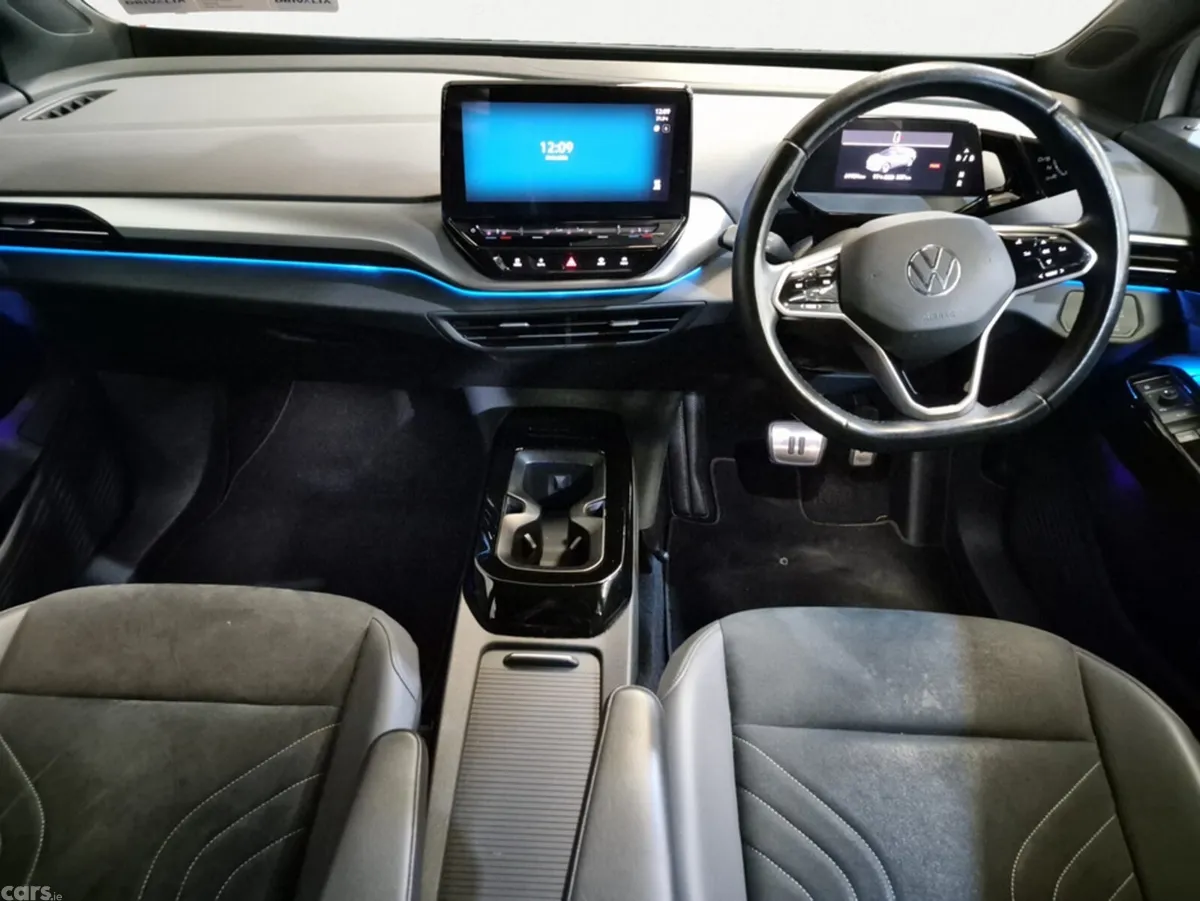 Volkswagen ID.4 Estate, Electric, 2022, White