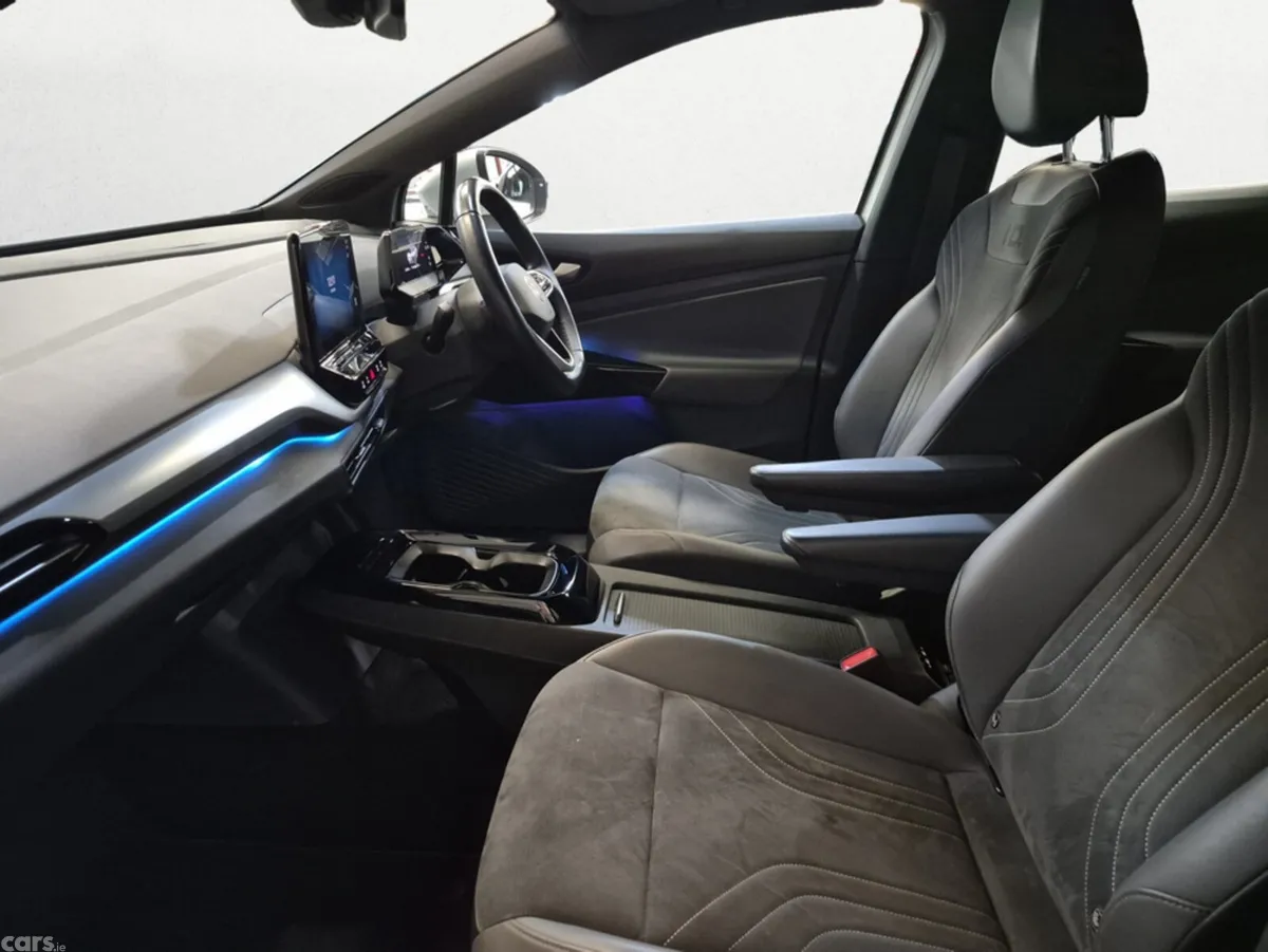 Volkswagen ID.4 Estate, Electric, 2022, White
