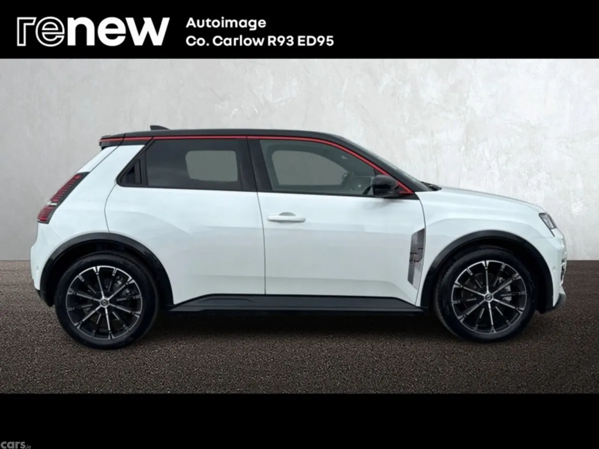 Renault 5 Hatchback, Electric, 2026, White