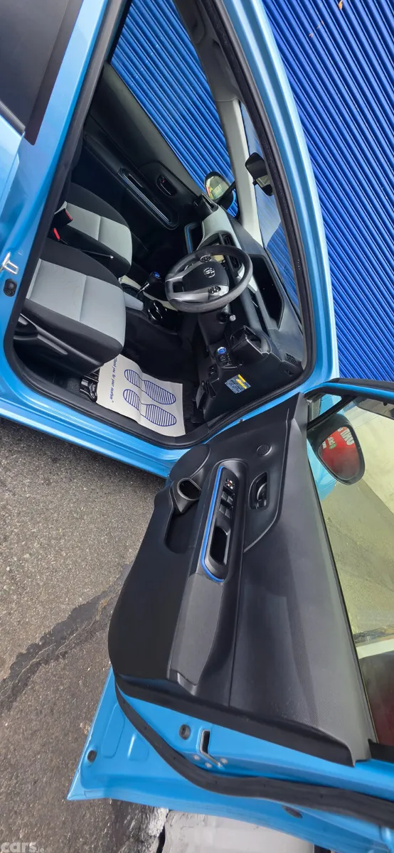 Toyota Aqua Hatchback, Petrol Hybrid, 2015, Blue