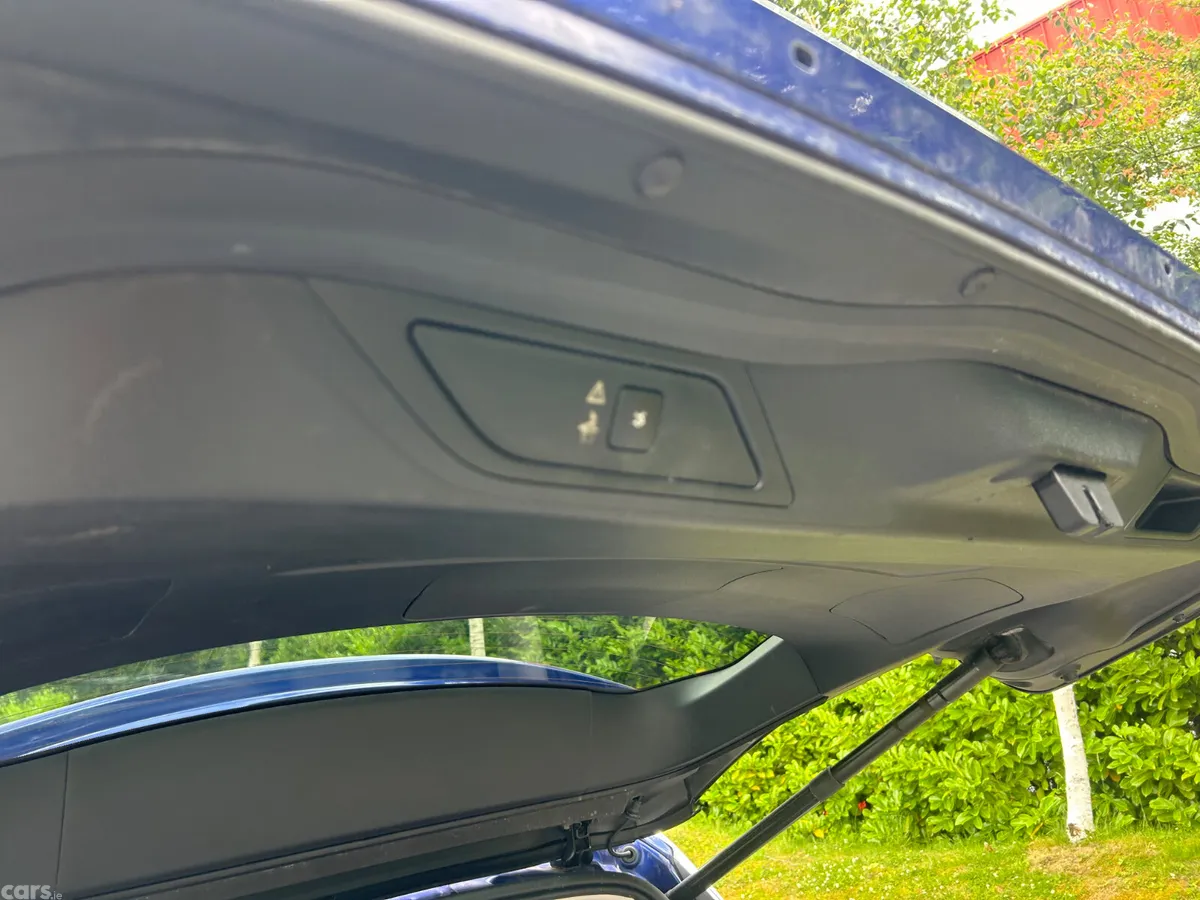 Citroen C4 Hatchback, Petrol, 2017, Blue