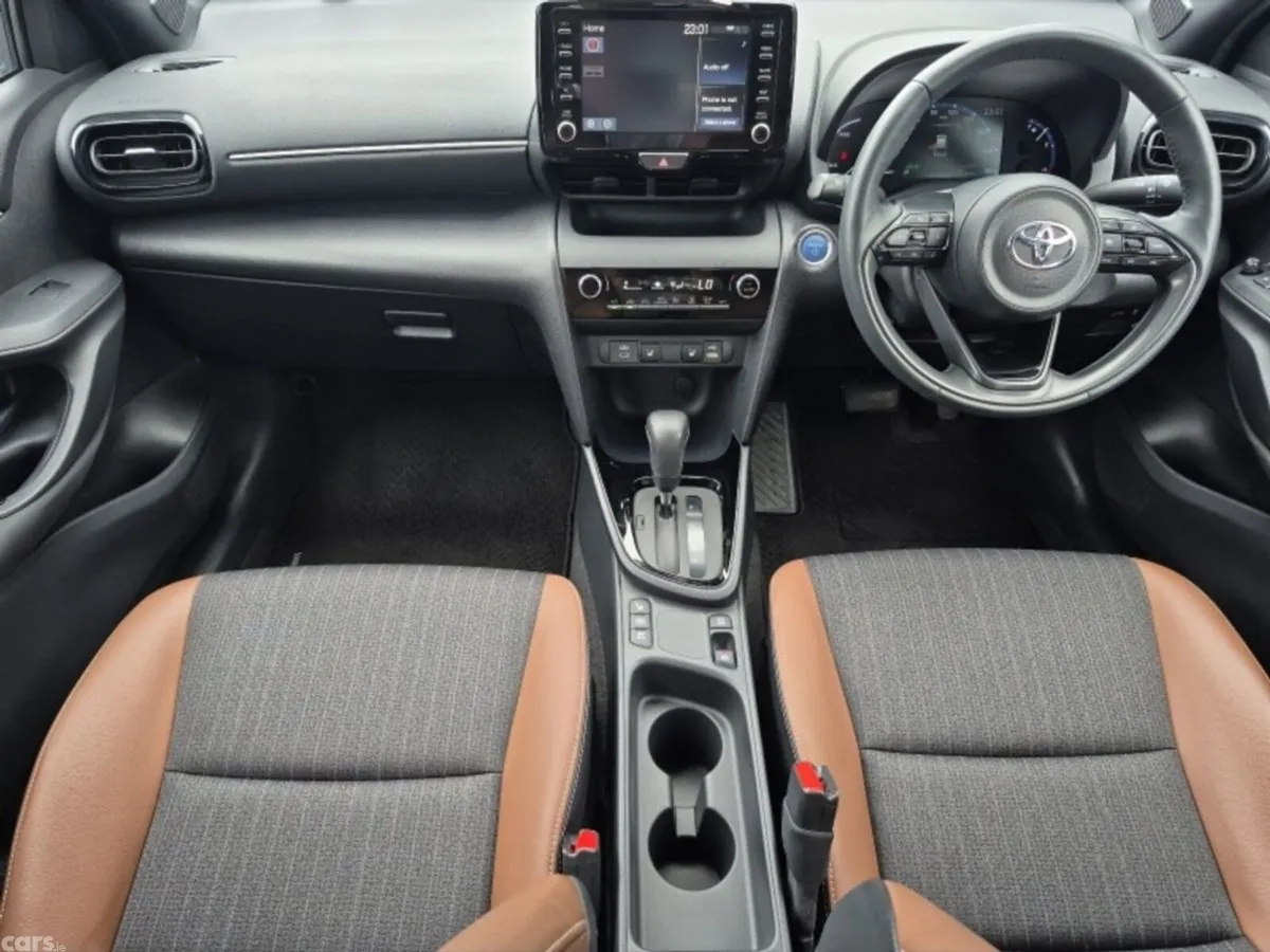 Toyota Yaris Cross SUV, Petrol Hybrid, 2023, Beige