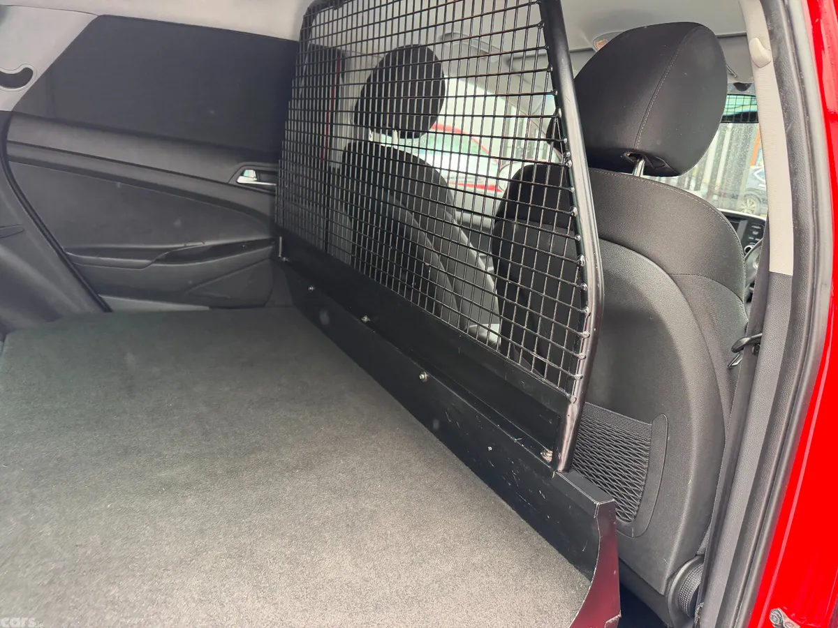 Hyundai Tucson Van, Diesel, 2019, Red