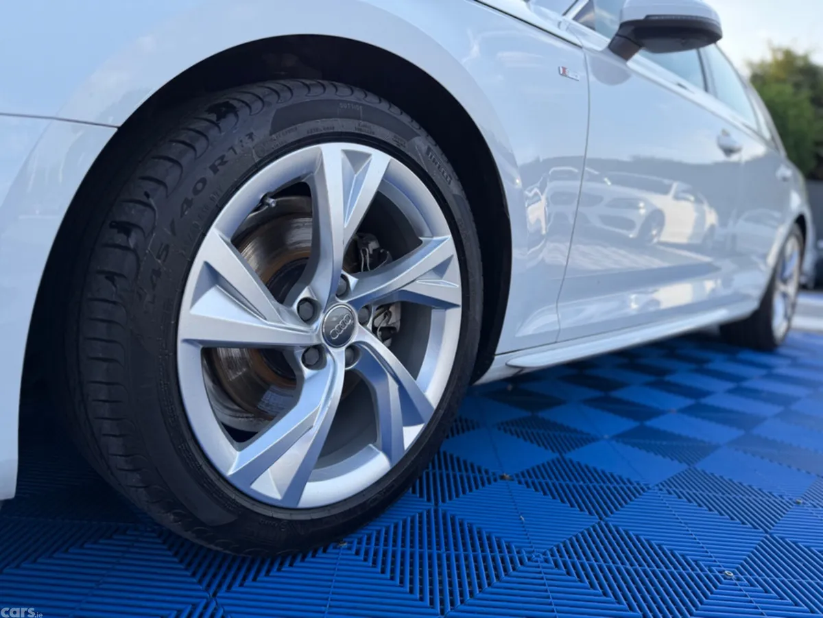 Audi A4 Estate, Petrol, 2019, White