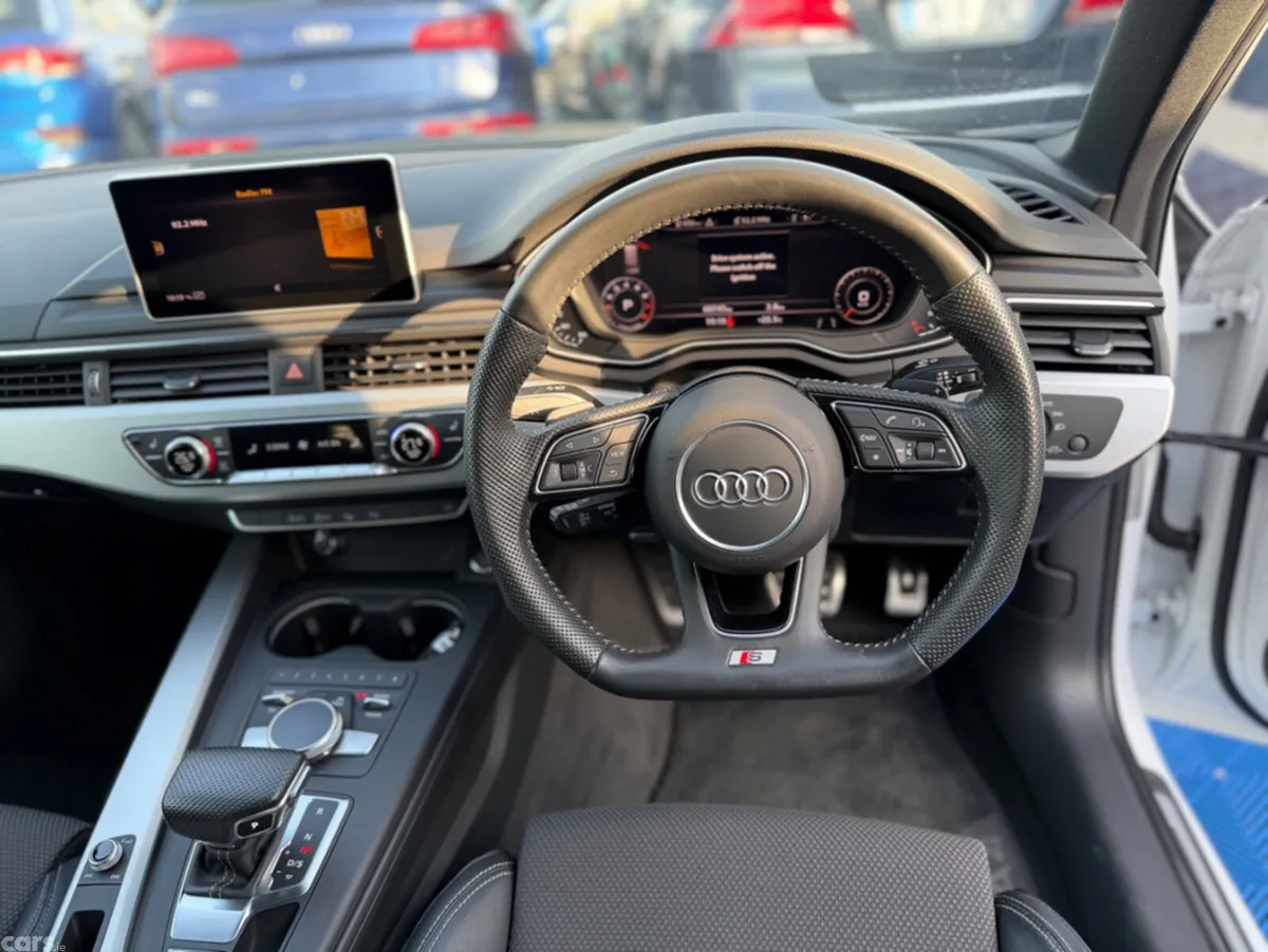 Audi A4 Estate, Petrol, 2019, White