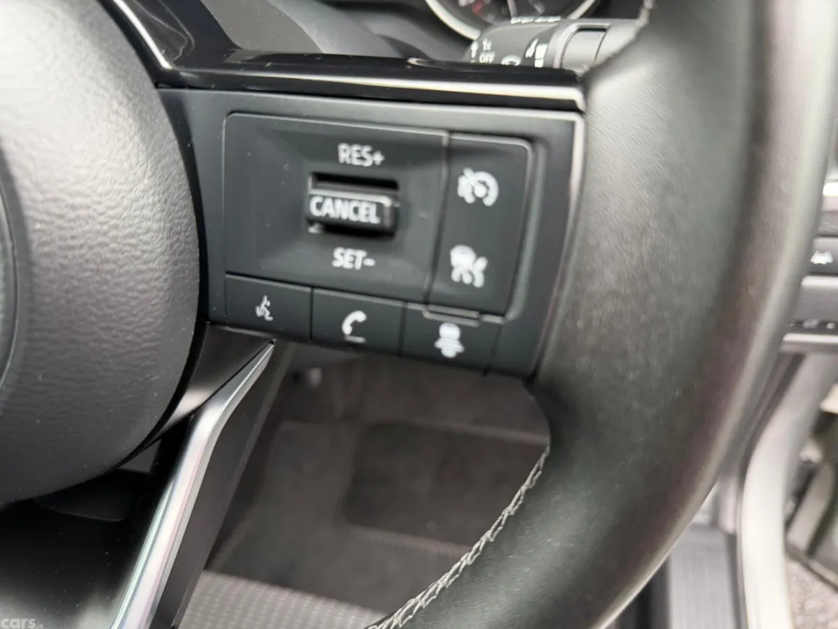 Nissan Qashqai MPV, Petrol, 2024, Grey