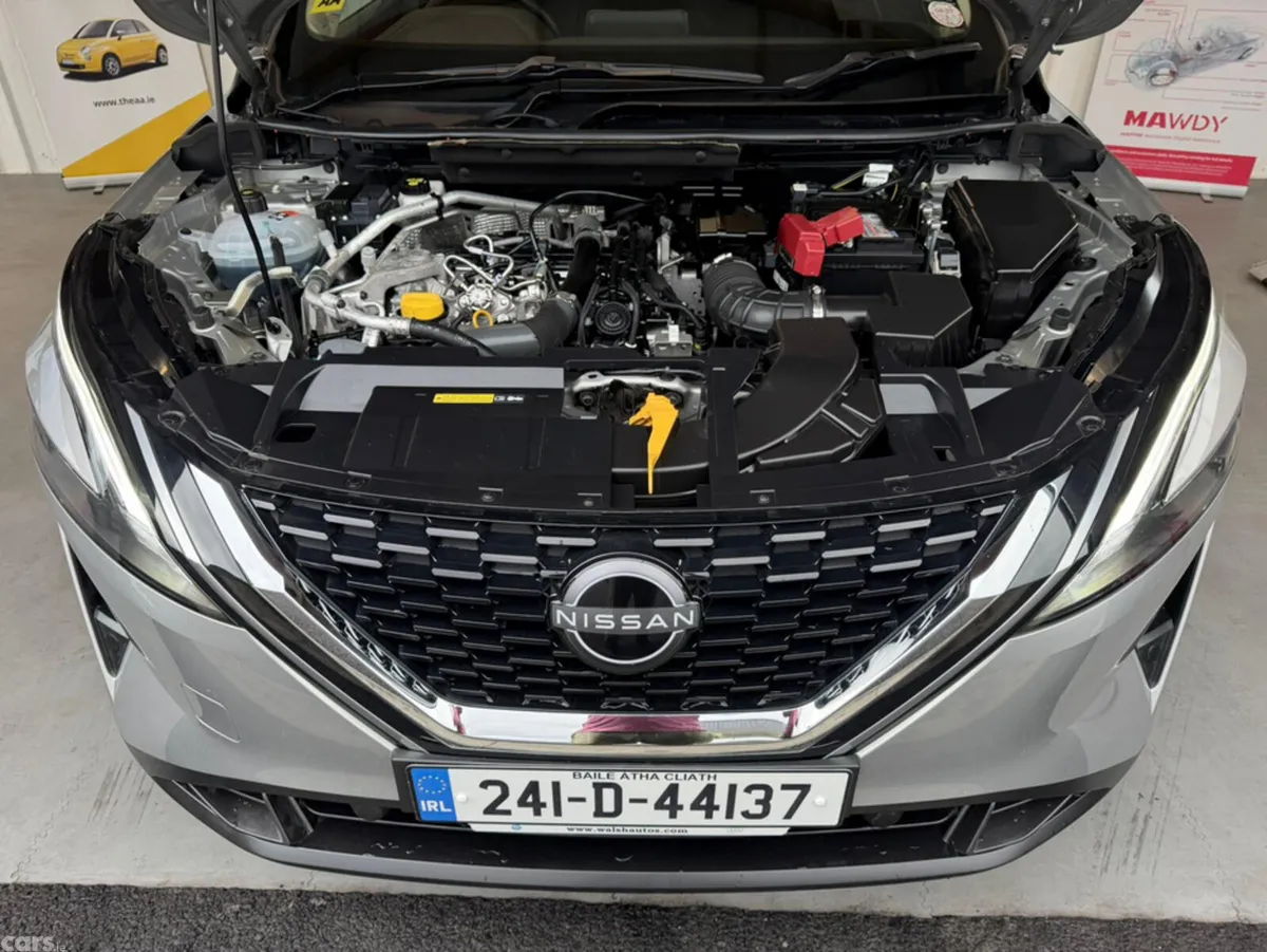 Nissan Qashqai MPV, Petrol, 2024, Grey