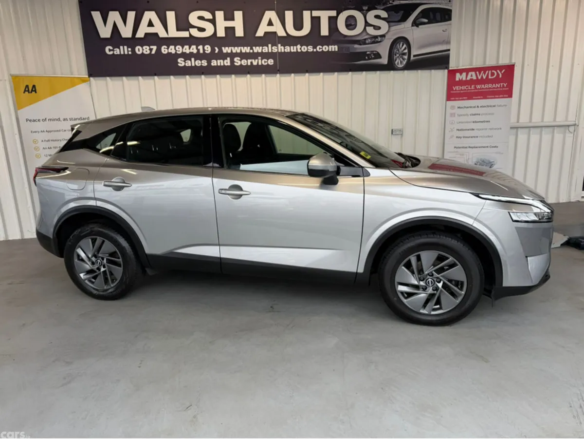 Nissan Qashqai MPV, Petrol, 2024, Grey