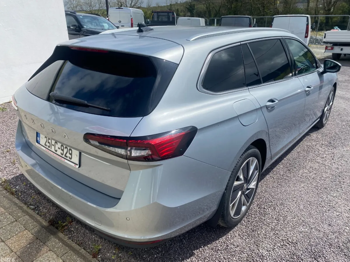 Skoda Superb Estate/Jeep, Diesel, 2025, Grey