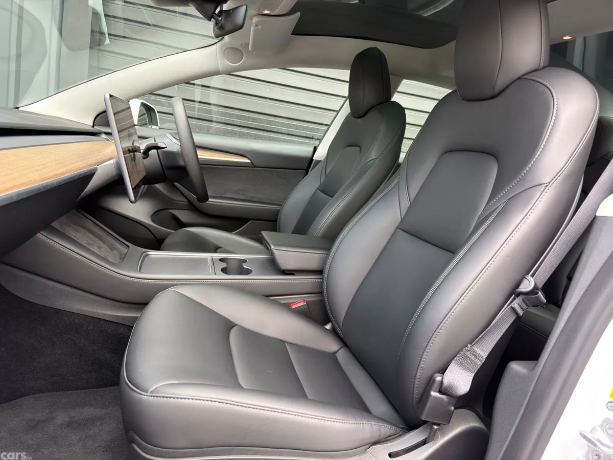Tesla Model 3 Saloon, Electric, 2023, White