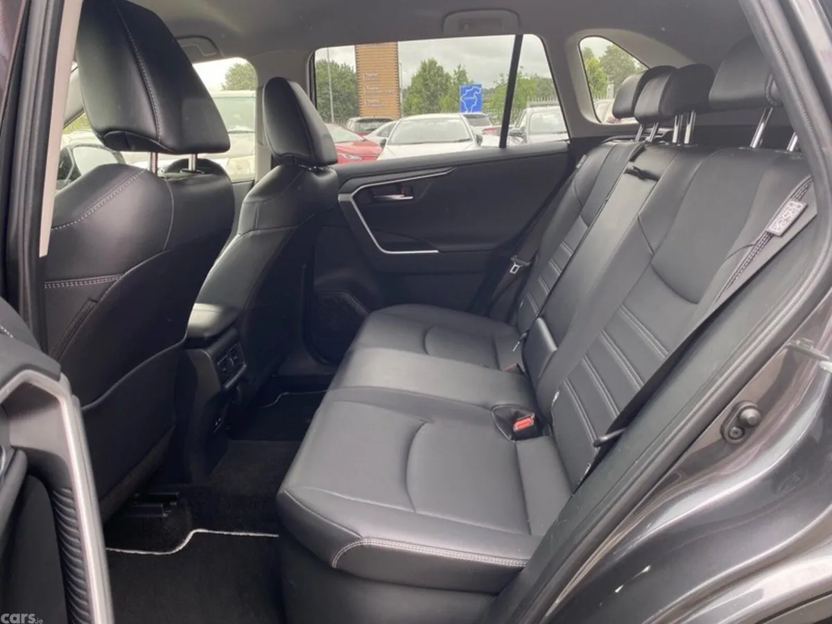 Toyota RAV4 SUV, Petrol Hybrid, 2023, Grey