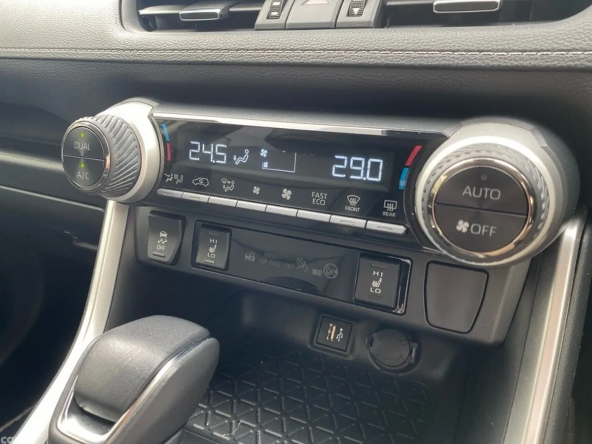 Toyota RAV4 SUV, Petrol Hybrid, 2023, Grey