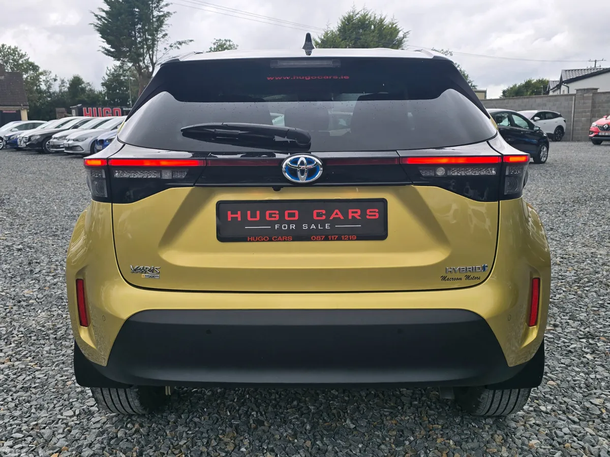 Toyota Yaris Cross Hatchback, Petrol Hybrid, 2022, Yellow