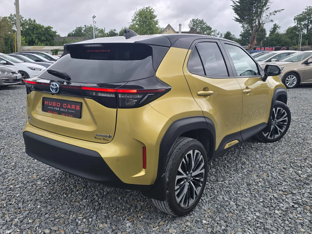 Toyota Yaris Cross Hatchback, Petrol Hybrid, 2022, Yellow