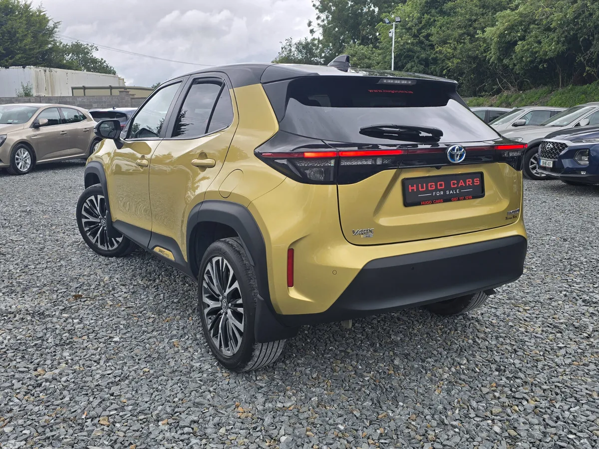 Toyota Yaris Cross Hatchback, Petrol Hybrid, 2022, Yellow