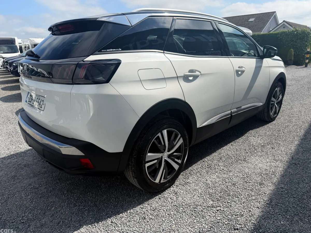Peugeot 3008 MPV, Diesel, 2023, White