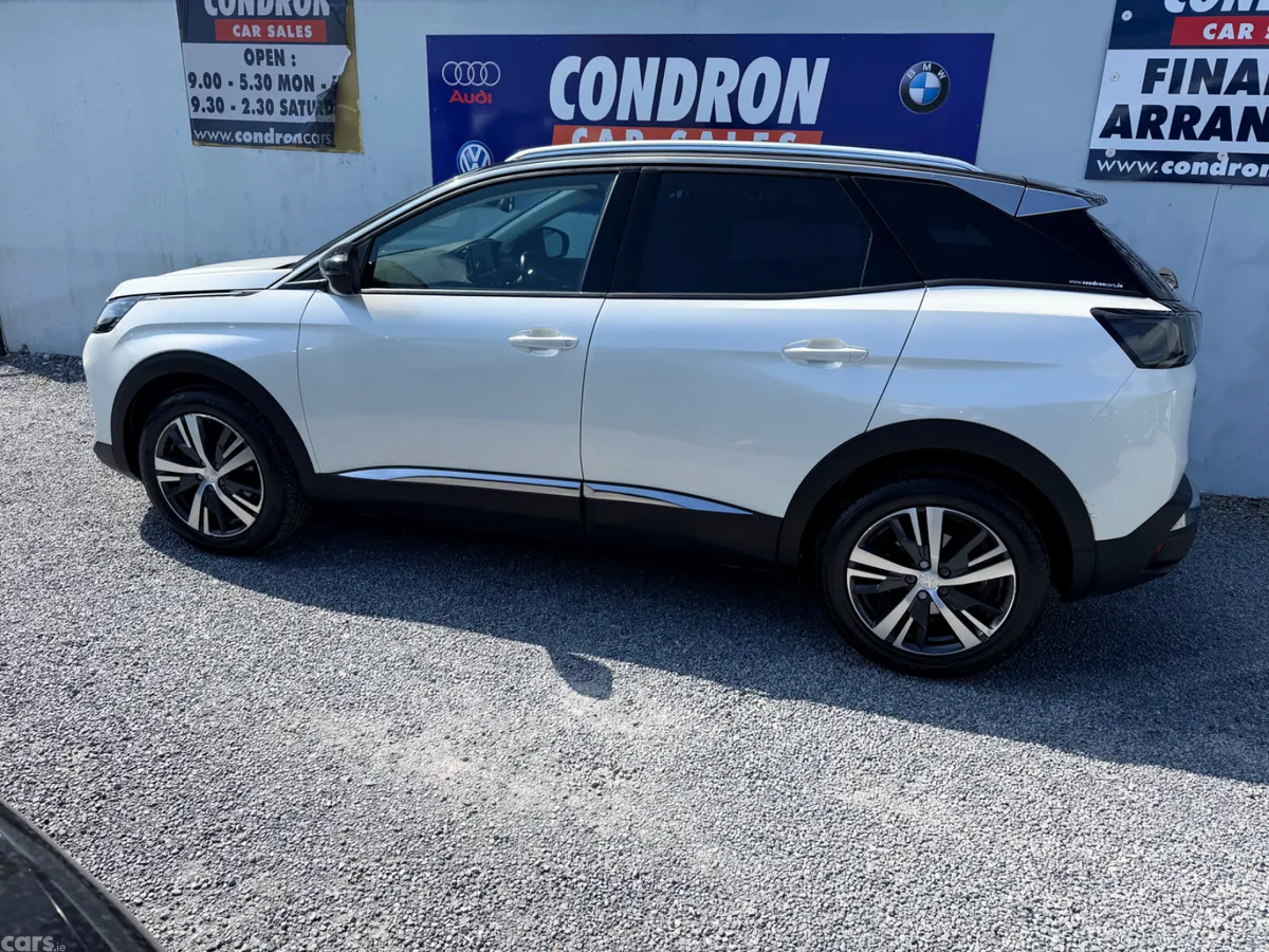 Peugeot 3008 MPV, Diesel, 2023, White
