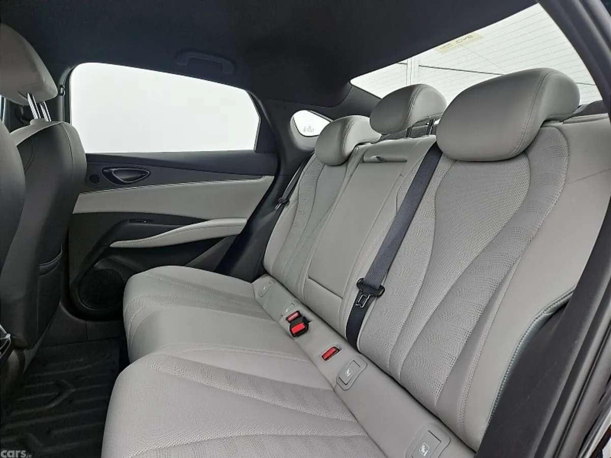 BYD Seal 6 Saloon, Petrol Plug-in Hybrid, 2026, Black