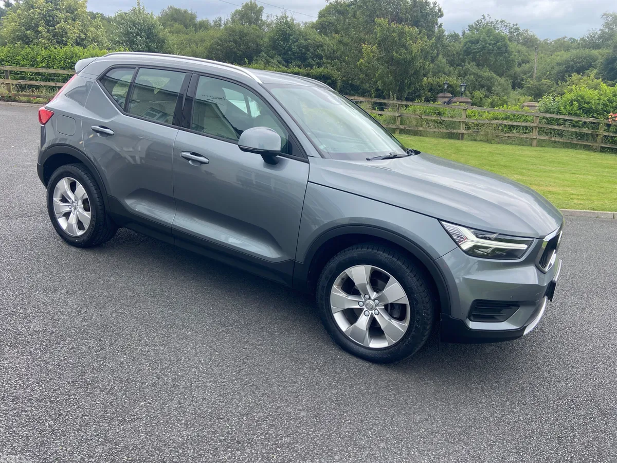 Volvo XC40 SUV, Diesel, 2019, Grey