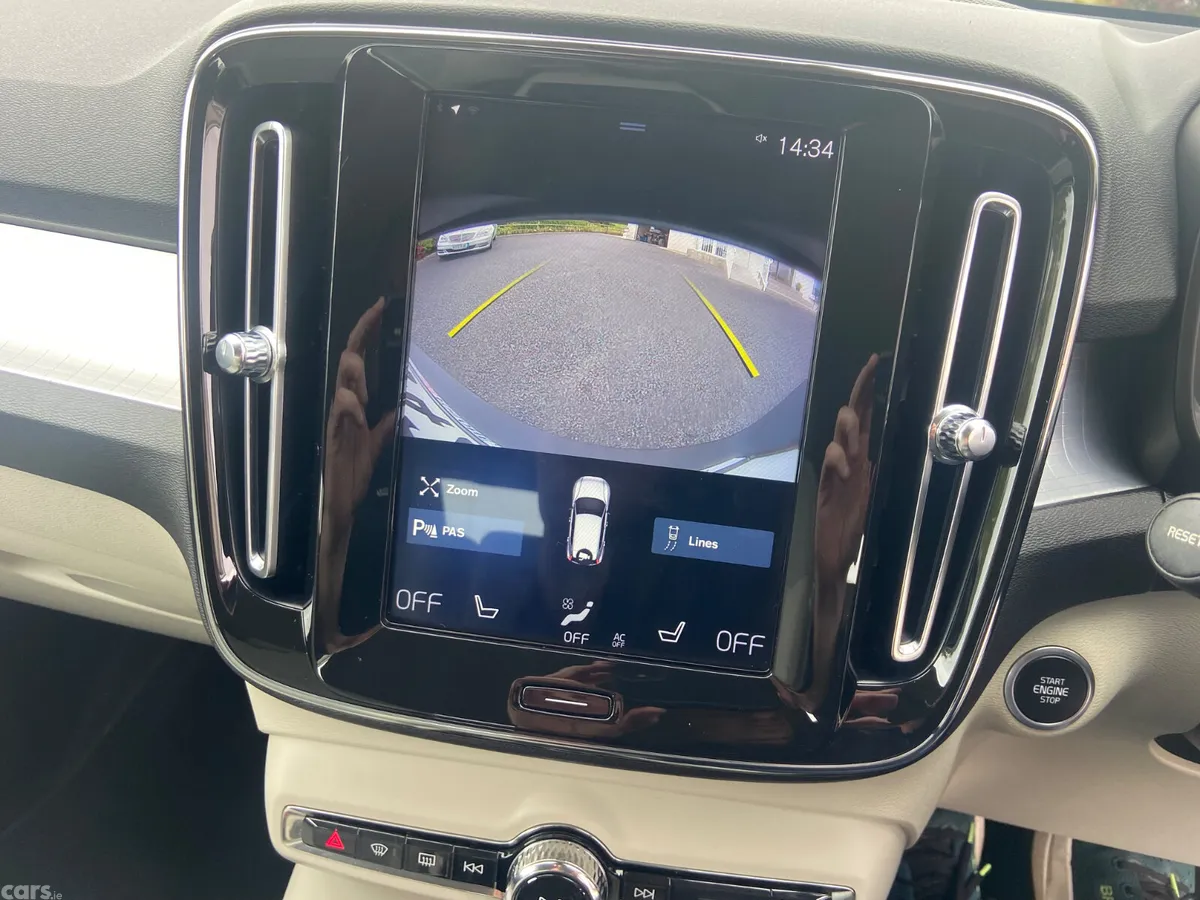 Volvo XC40 SUV, Diesel, 2019, Grey