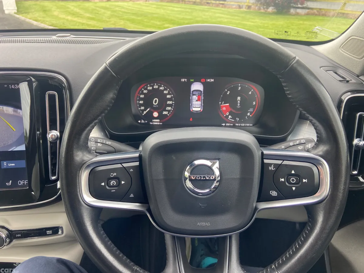Volvo XC40 SUV, Diesel, 2019, Grey