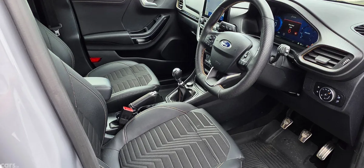 Ford Puma MPV, Petrol, 2023, Grey