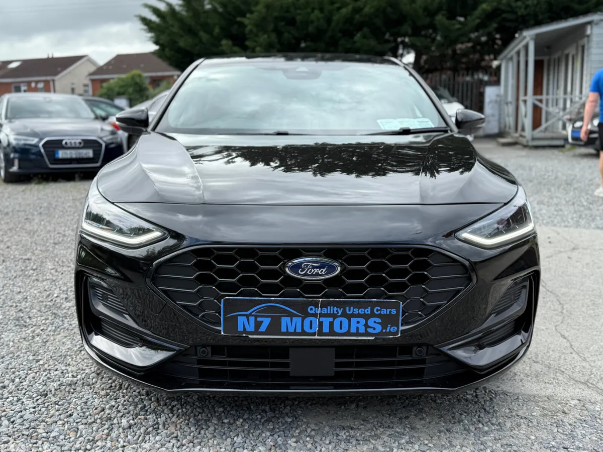 Ford Focus Hatchback, Petrol, 2023, Black