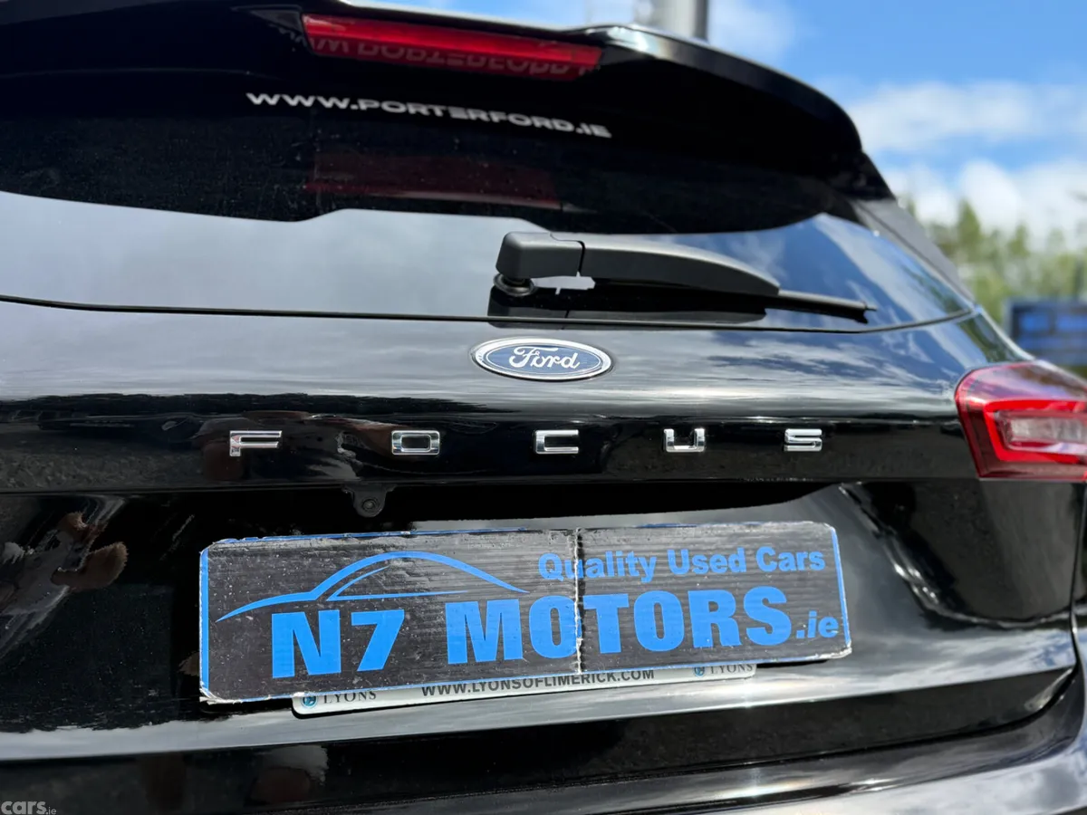 Ford Focus Hatchback, Petrol, 2023, Black