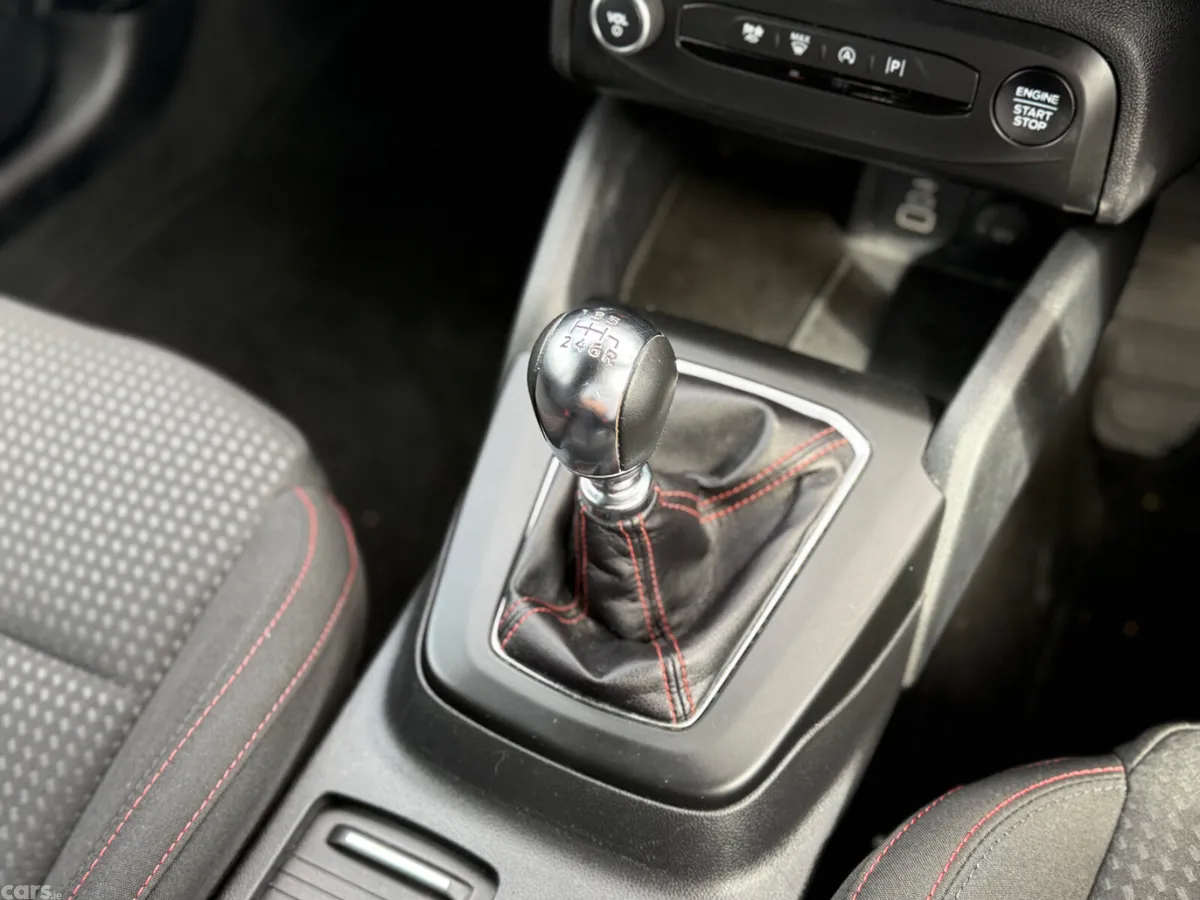 Ford Focus Hatchback, Petrol, 2023, Black