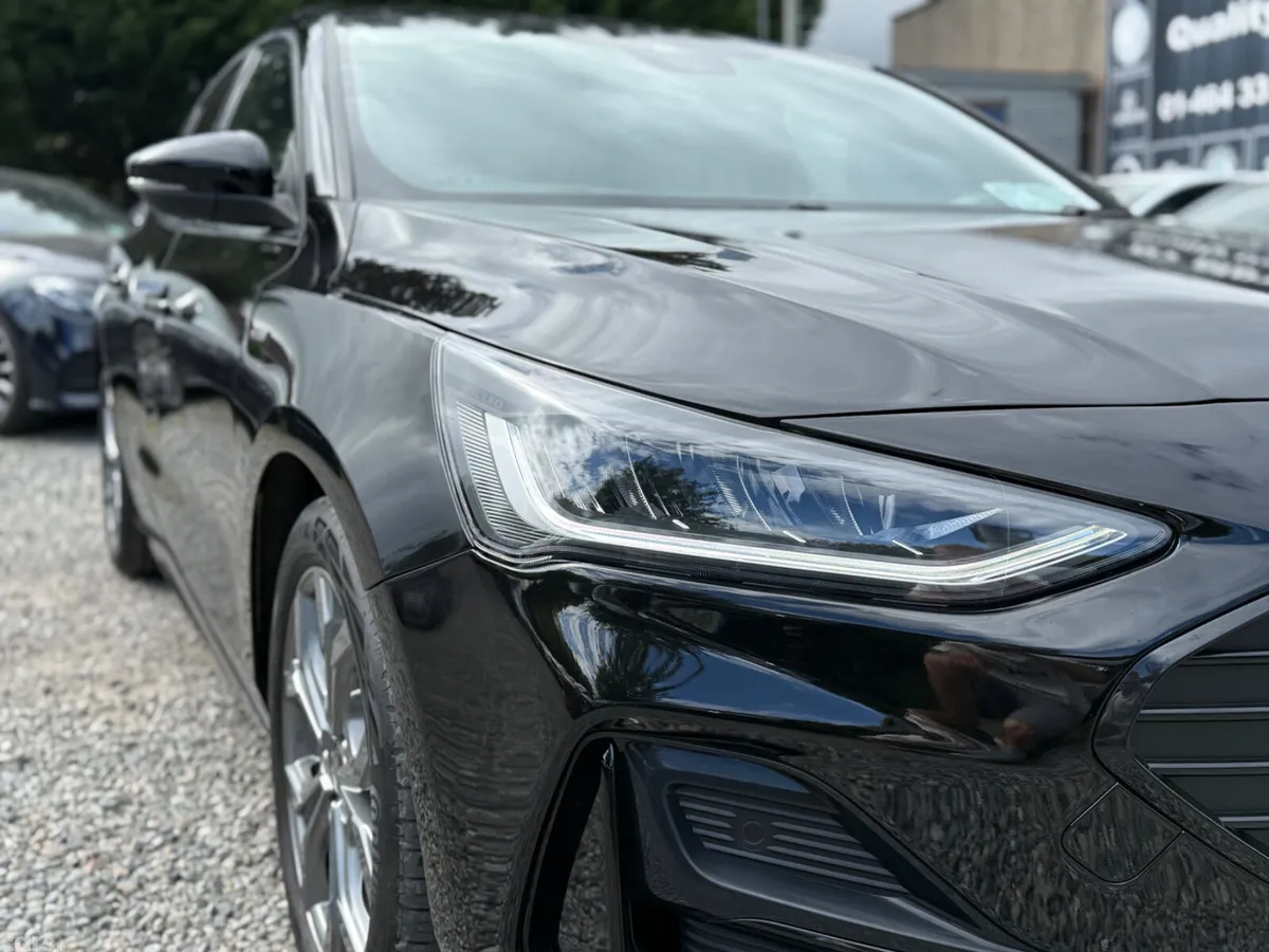 Ford Focus Hatchback, Petrol, 2023, Black