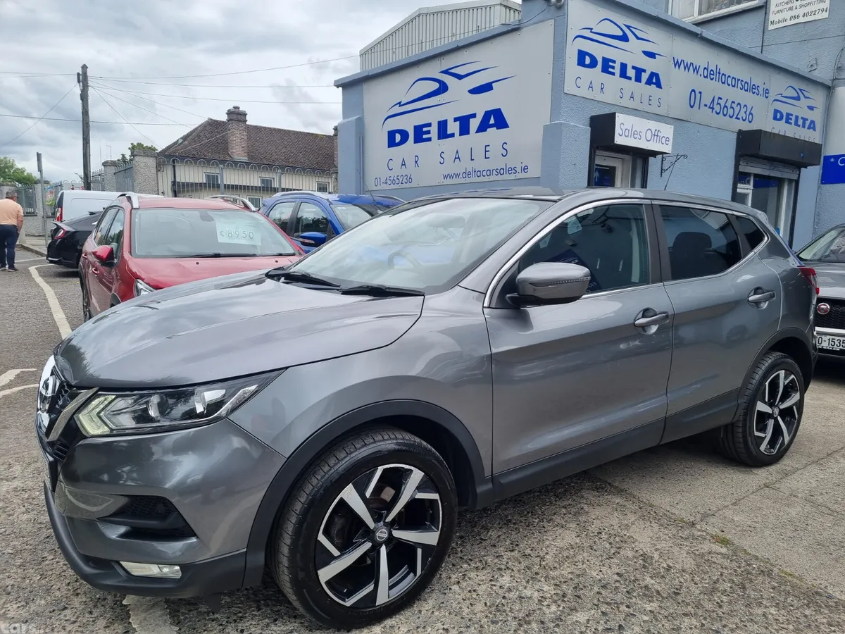 Nissan Qashqai SUV, Diesel, 2017, Grey