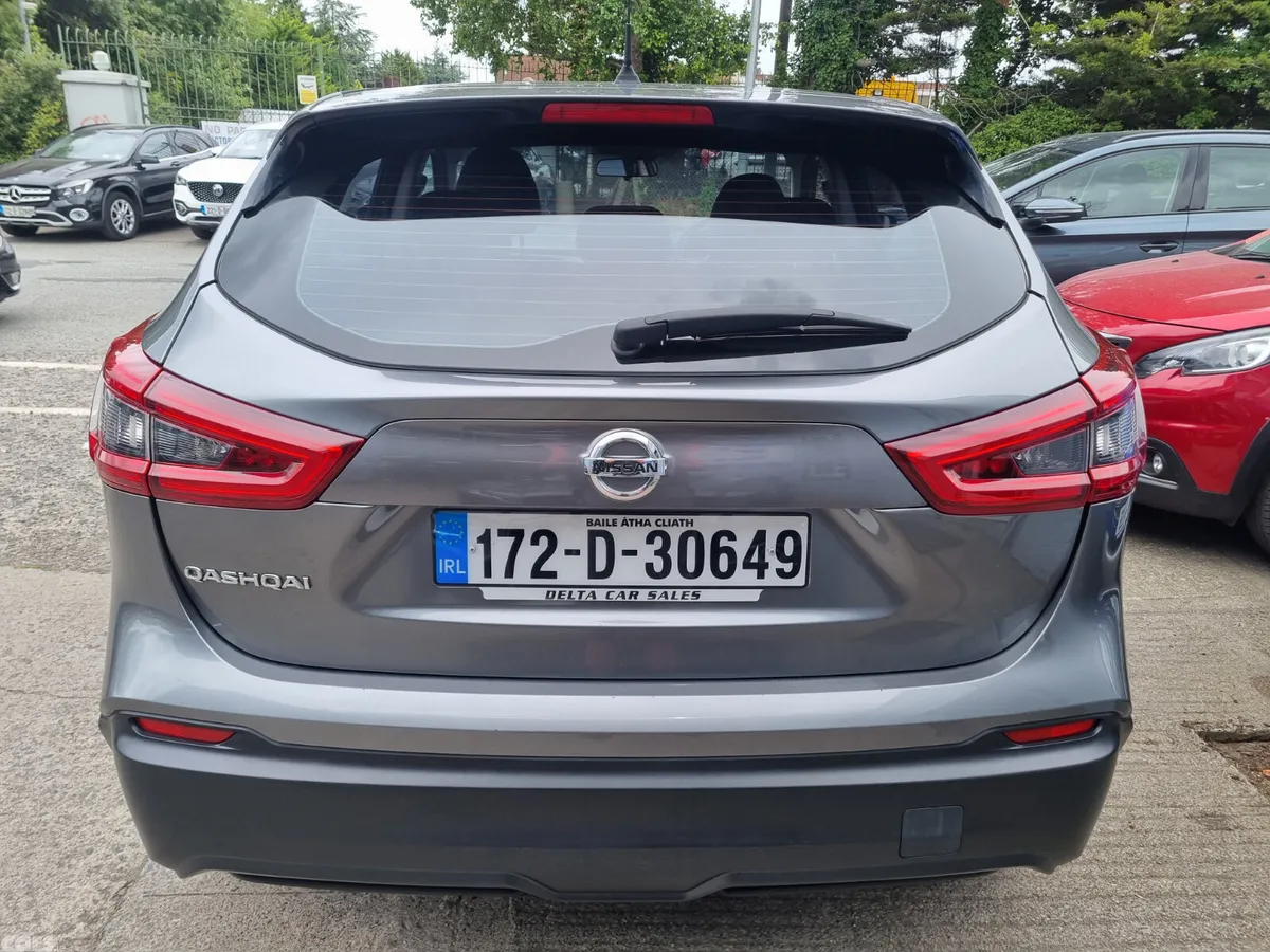 Nissan Qashqai SUV, Diesel, 2017, Grey