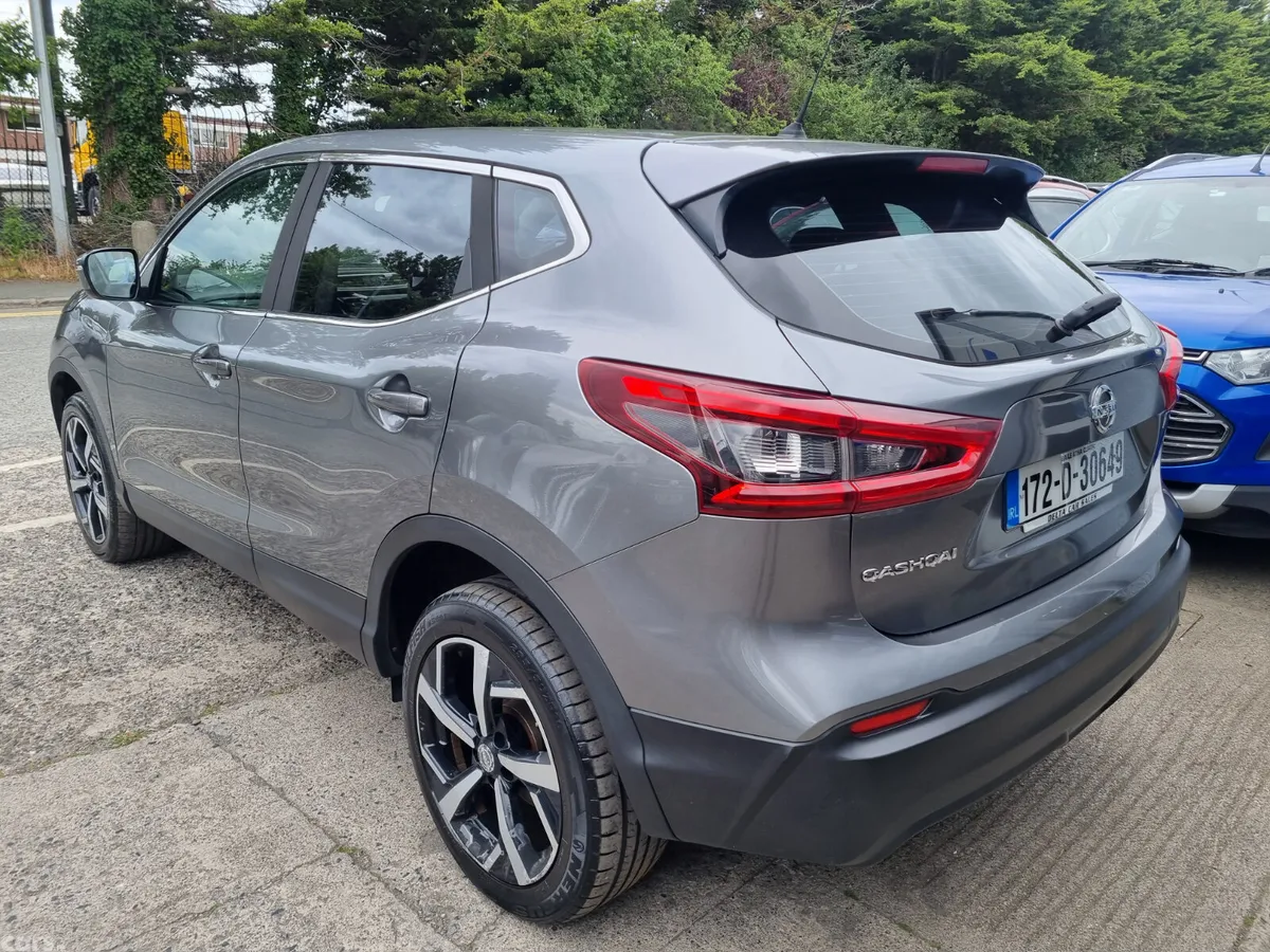 Nissan Qashqai SUV, Diesel, 2017, Grey