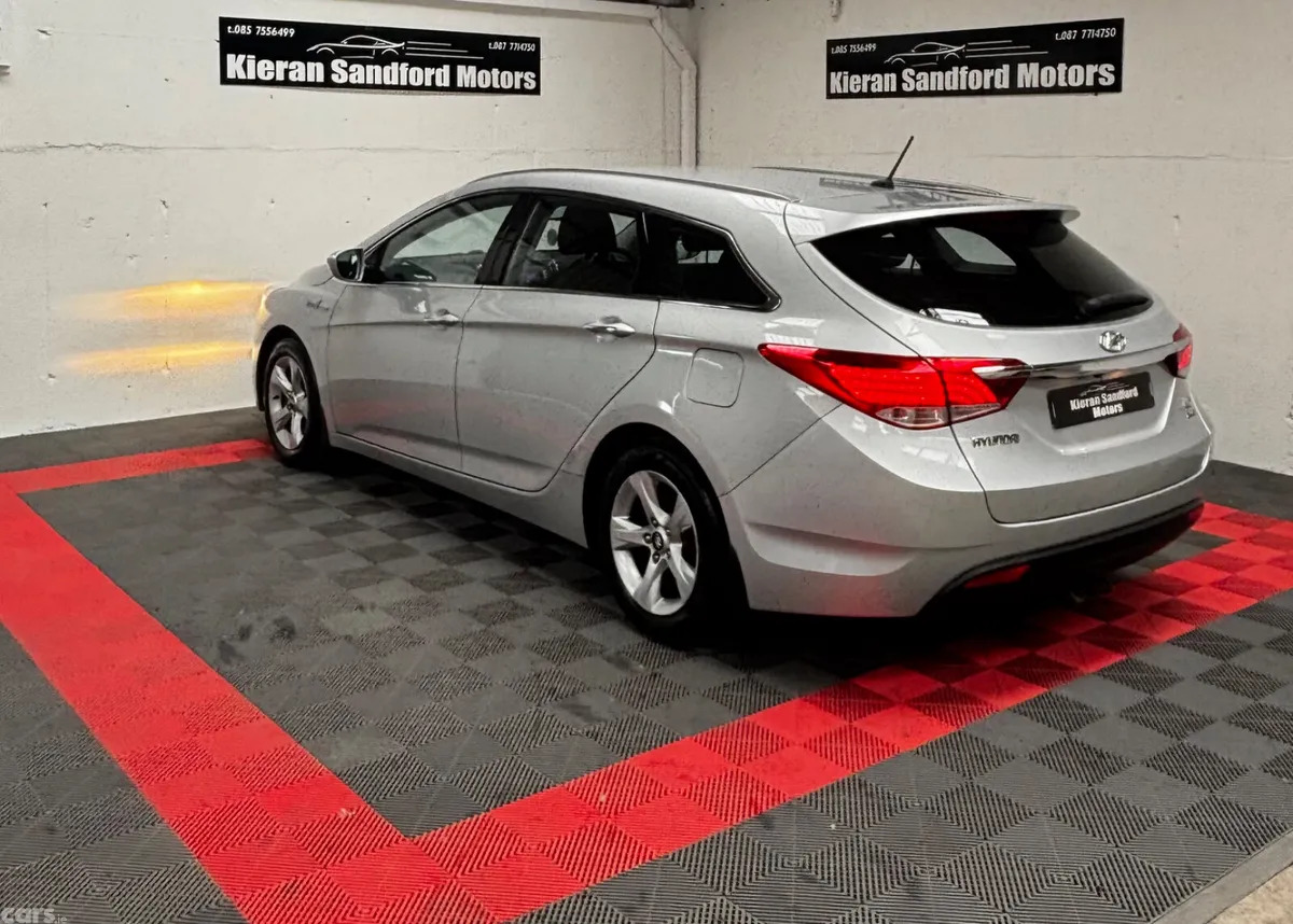 Hyundai i40 Estate/Jeep, Diesel, 2014, Silver